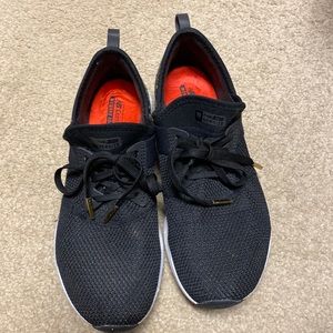New Balance fuel core nergize walking/running shoes, in great condition!